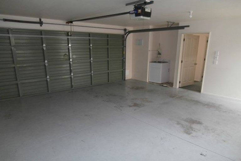 Photo of property in 150 Avonhead Road, Avonhead, Christchurch, 8042