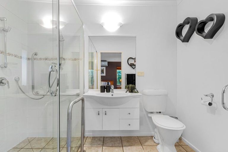 Photo of property in 3 Mcleod Place, Papamoa Beach, Papamoa, 3118