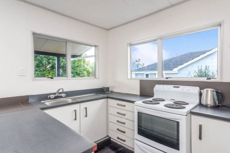 Photo of property in 29 Rosier Road, Glen Eden, Auckland, 0602