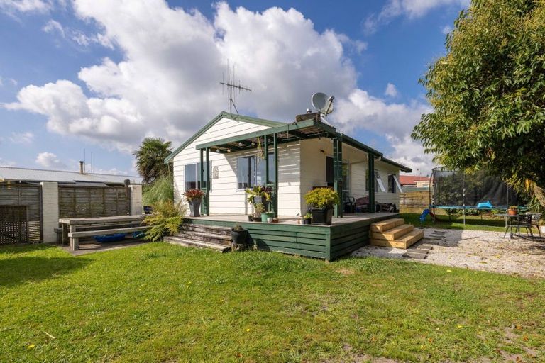 Photo of property in 11b Lyn Grove, Papamoa Beach, Papamoa, 3118