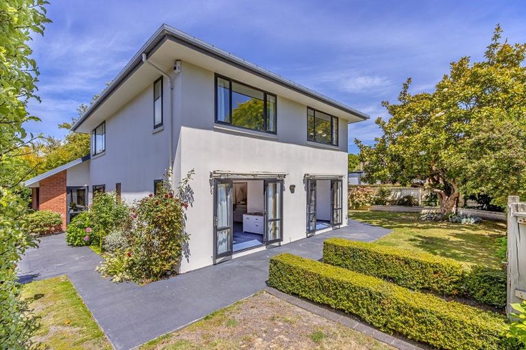 Photo of property in 15c Waiwetu Street, Fendalton, Christchurch, 8052