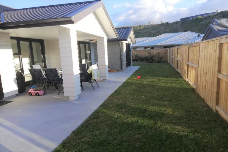 Photo of property in 90 Pakanga Grove, Pyes Pa, Tauranga, 3112