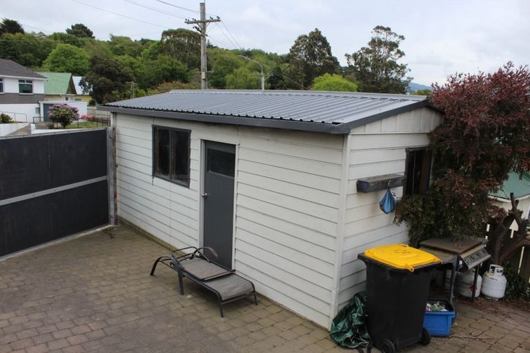 Photo of property in 15 South Road, Kensington, Dunedin, 9011