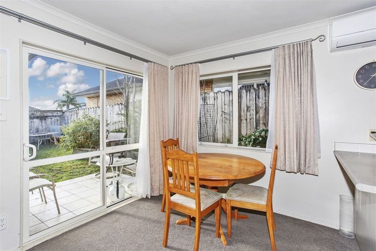Photo of property in 21 Milson Drive, Papakura, 2110