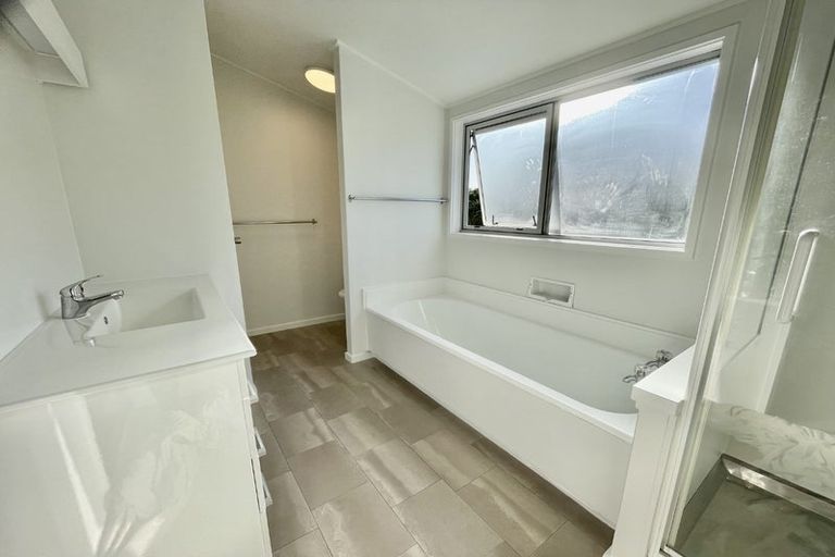 Photo of property in 1/7 Rangitane Street, Maupuia, Wellington, 6022