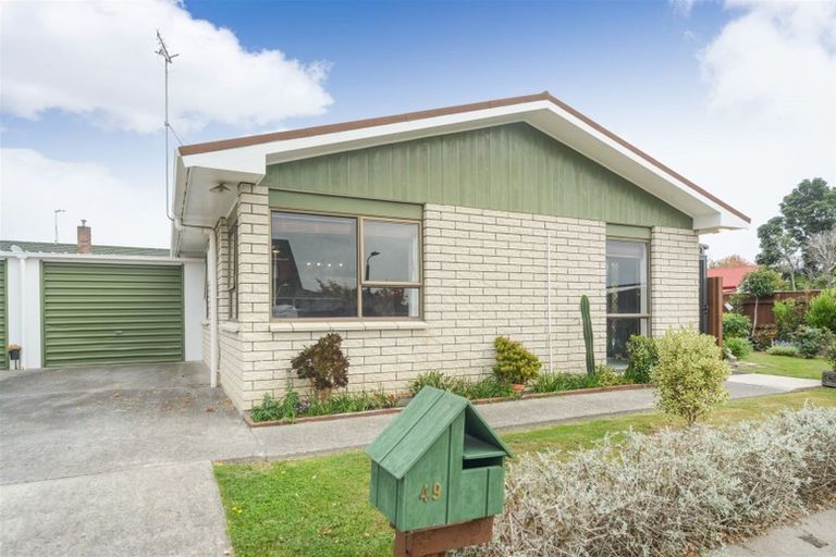 Photo of property in 49 Chippendale Crescent, Highbury, Palmerston North, 4412