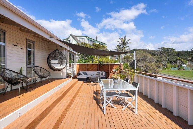 Photo of property in 206 Onemana Drive, Onemana, Whangamata, 3691
