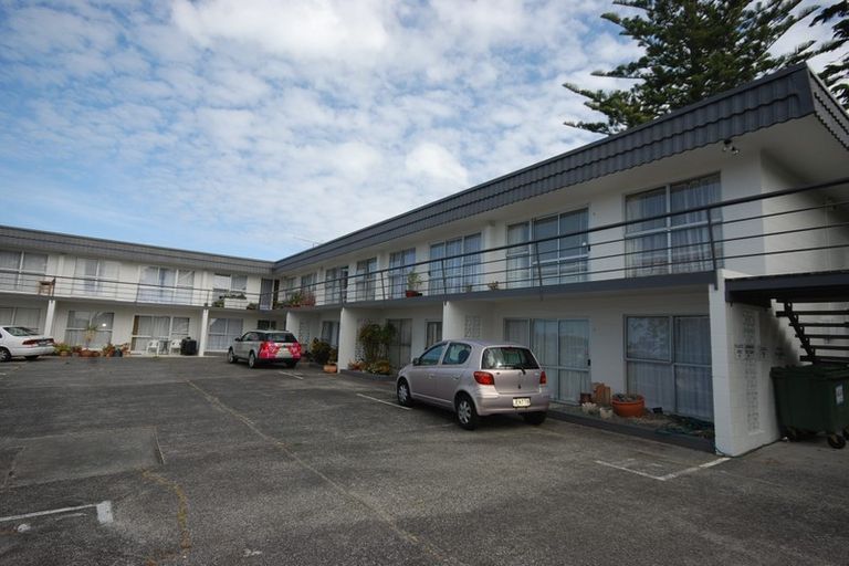 Photo of property in 8/19a Verbena Road, Birkdale, Auckland, 0626