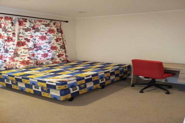 Photo of property in 11 Chiania Place, Somerville, Auckland, 2014