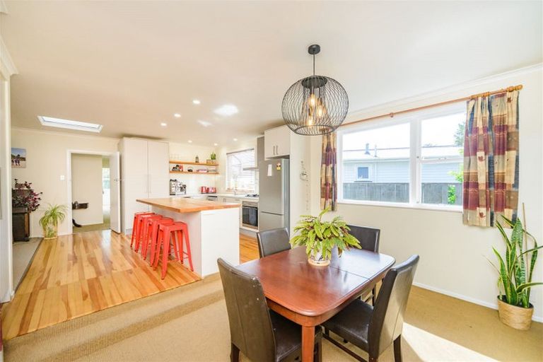 Photo of property in 30 Snowdon Avenue, Terrace End, Palmerston North, 4410