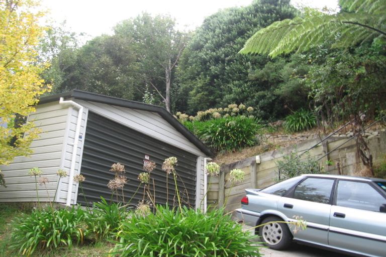 Photo of property in 19 Romney Square, Tawa, Wellington, 5028