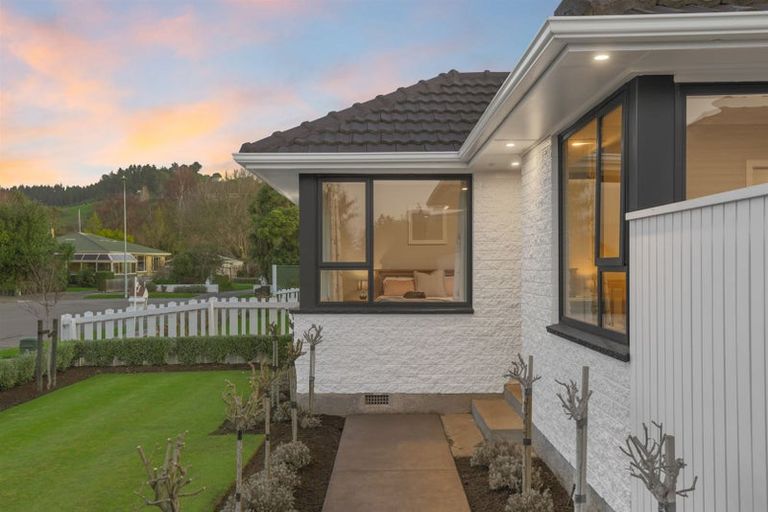 Photo of property in 10 Pahau Place, Cracroft, Christchurch, 8025