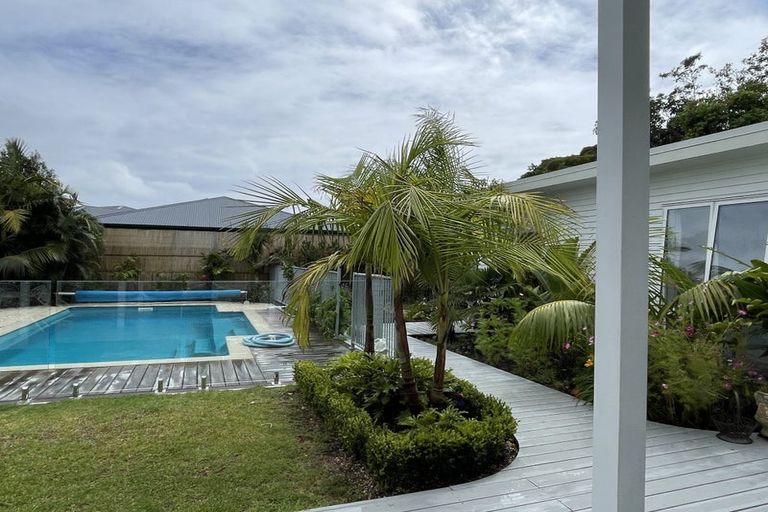 Photo of property in 2 Taimoana Close, Mangawhai Heads, Mangawhai, 0505