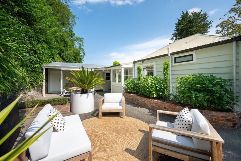 Photo of property in 55 Milton Road, Bluff Hill, Napier, 4110