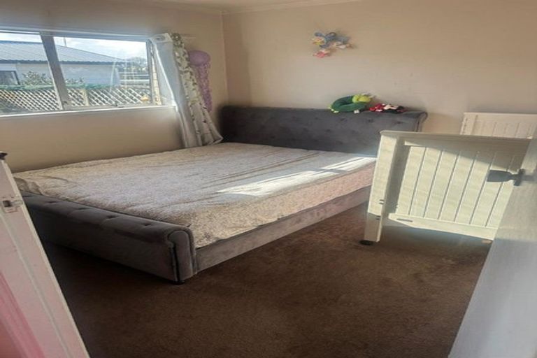 Photo of property in 2/54 Kenderdine Road, Papatoetoe, Auckland, 2025