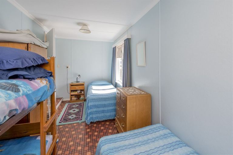 Photo of property in 114 Rua Avenue, Waitarere Beach, Levin, 5510