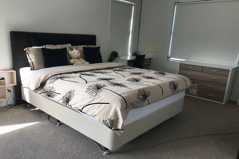 Photo of property in 54 Waituarua Drive, Takanini, 2112