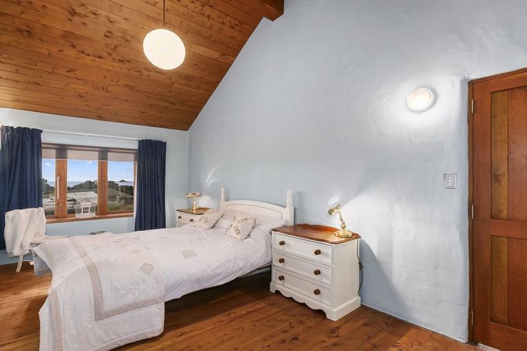 Photo of property in 32 Bath Street, Brighton, Dunedin, 9035