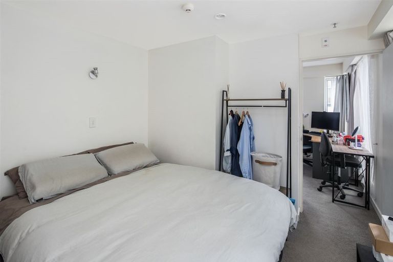 Photo of property in Terrace Heights Apartments, 5f/163 The Terrace, Wellington Central, Wellington, 6011