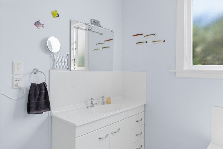 Photo of property in 49 Romilly Street, Westport, 7825