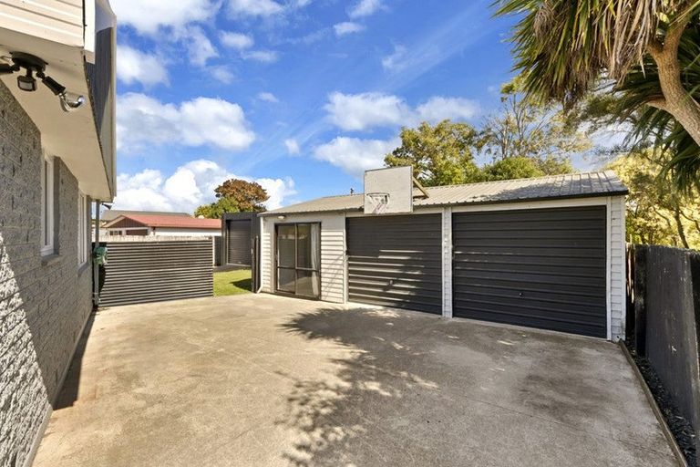 Photo of property in 28 Saint Heliers Crescent, Aranui, Christchurch, 8061
