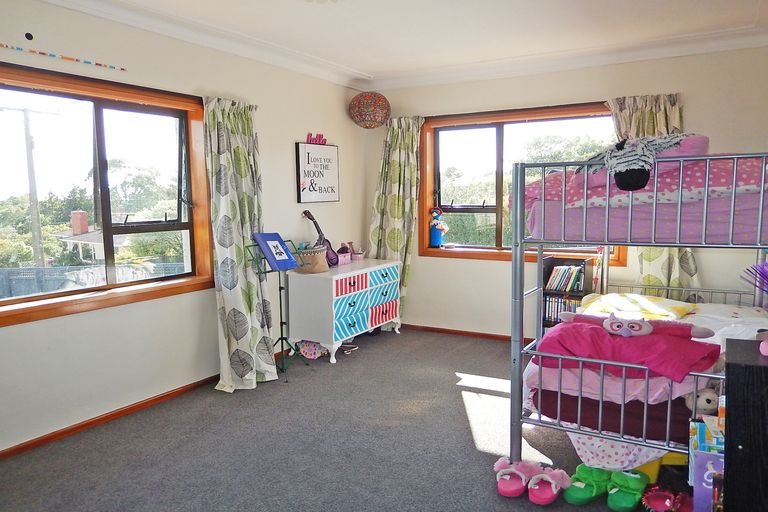 Photo of property in 9 Selwyn Street, South Hill, Oamaru, 9400