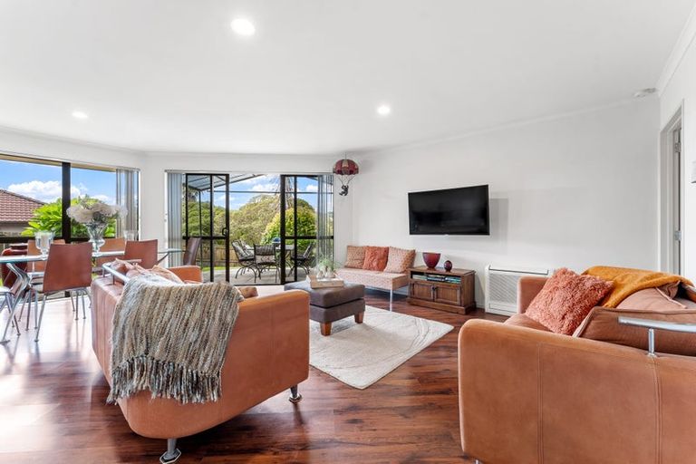 Photo of property in 40 Rivervale Grove, Stanmore Bay, Whangaparaoa, 0932