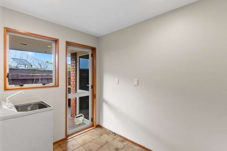 Photo of property in 5 Lowry Avenue, Redwood, Christchurch, 8051