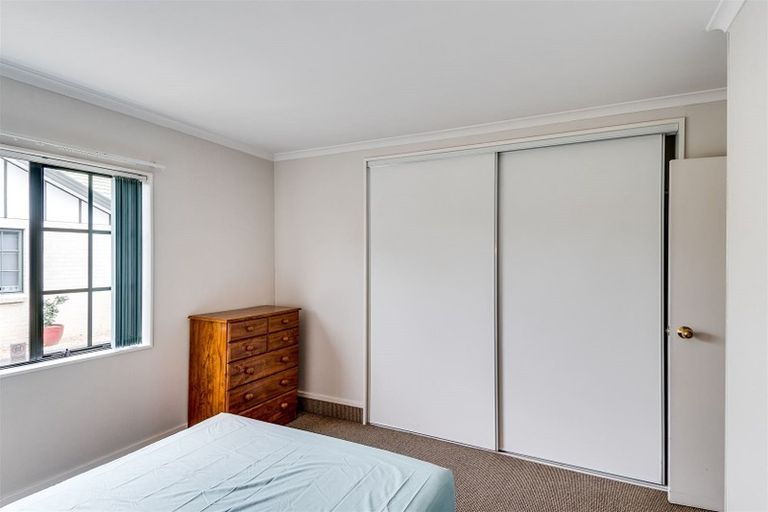Photo of property in 1/2 Spriggs Crescent, Greenmeadows, Napier, 4112