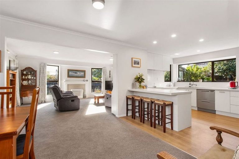 Photo of property in 1/124 Hamilton Avenue, Ilam, Christchurch, 8041