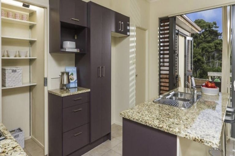 Photo of property in 28 Greenbough Lane, Greenhithe, Auckland, 0632