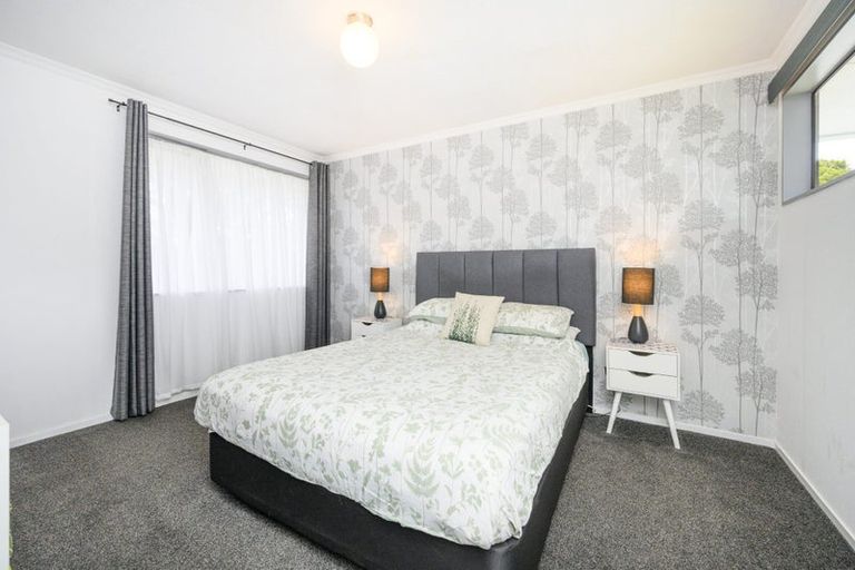 Photo of property in 83 Shamrock Street, Takaro, Palmerston North, 4412