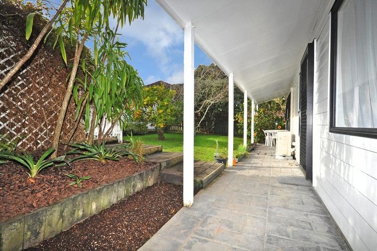 Photo of property in 2/37 Reeves Road, Pakuranga, Auckland, 2010