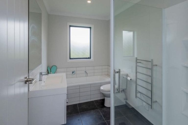 Photo of property in 4 Corbin Court, Ohau, Levin, 5570