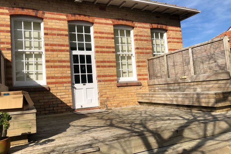 Photo of property in 25 Montilla Place, Manurewa, Auckland, 2102