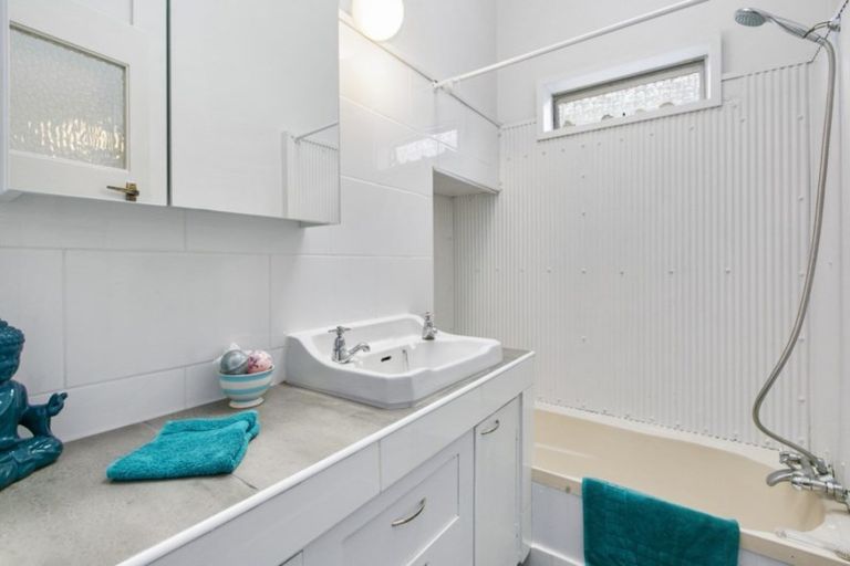 Photo of property in 52 College Street, Caversham, Dunedin, 9012