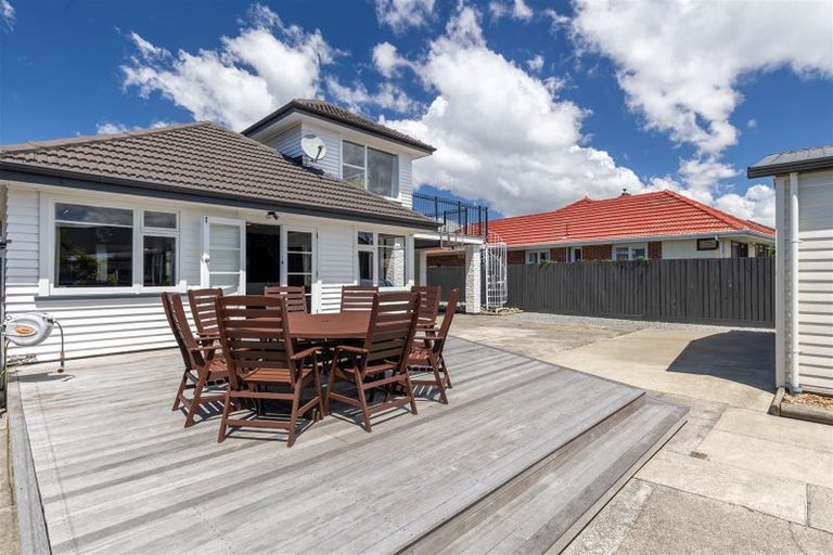 Photo of property in 8 Mappleton Avenue, Burnside, Christchurch, 8053