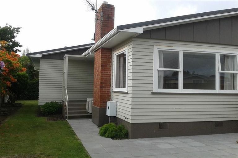 Photo of property in 5 Trafalgar Street, Westown, New Plymouth, 4310