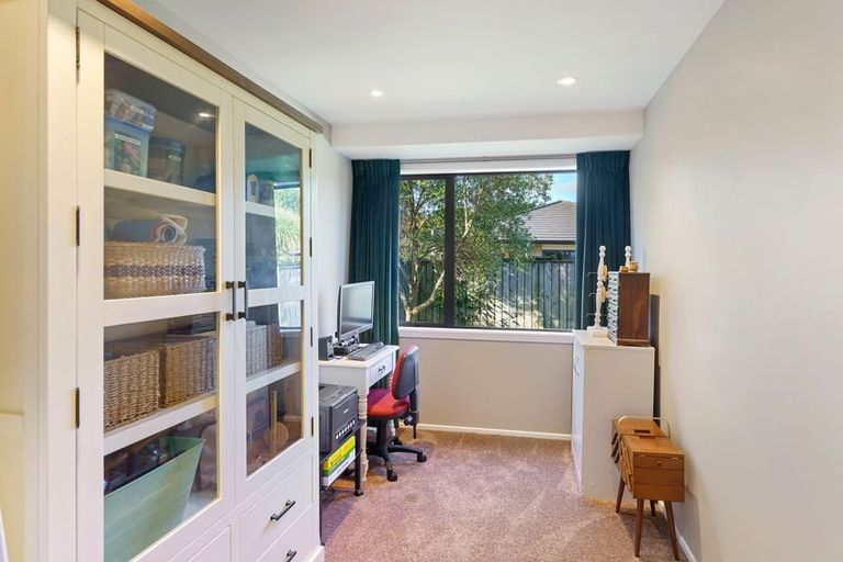 Photo of property in 36 Titoki Road, Waikanae Beach, Waikanae, 5036