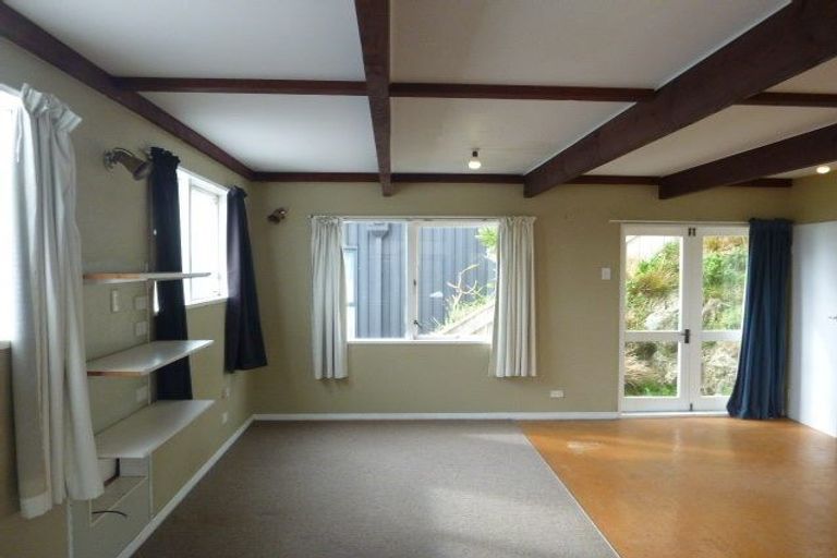 Photo of property in 37 Palliser Road, Roseneath, Wellington, 6011