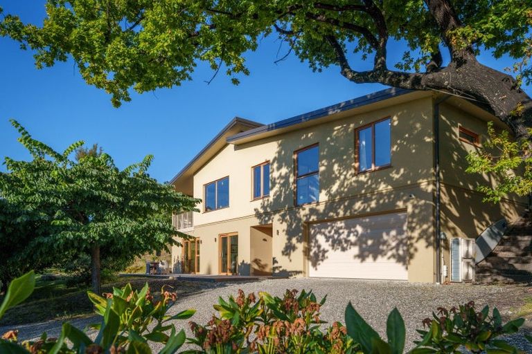 Photo of property in 337 Beacon Point Road, Wanaka, 9305