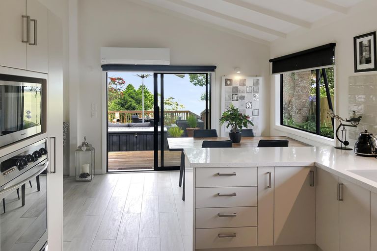 Photo of property in 35 Skudders Beach Road, Kerikeri, 0294