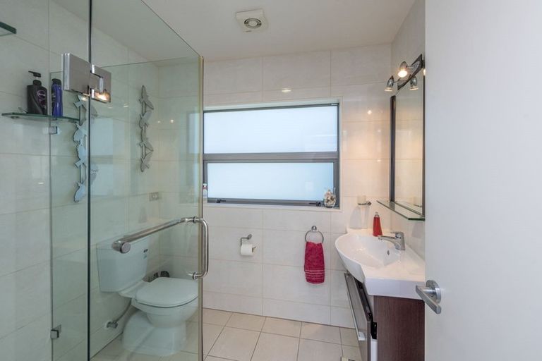 Photo of property in 77 Waikawa Beach Road, Manakau, Levin, 5573