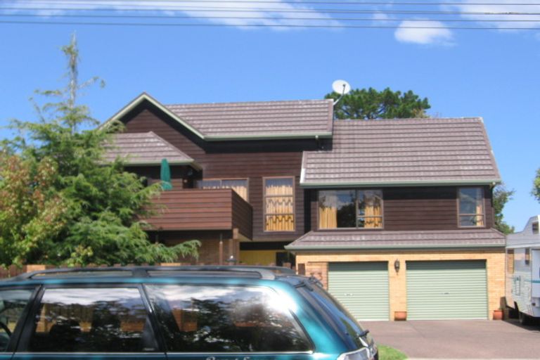 Photo of property in 33 Beechwood Road, Rothesay Bay, Auckland, 0630