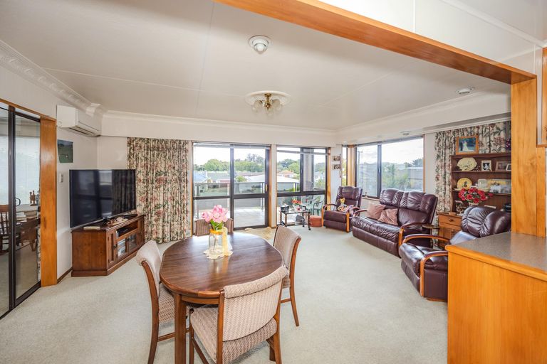 Photo of property in 11 Mersey Street, South Hill, Oamaru, 9400