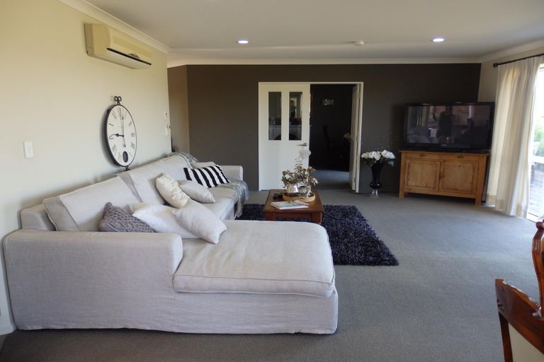 Photo of property in 55a Oaklands Drive, Cambridge, 3434