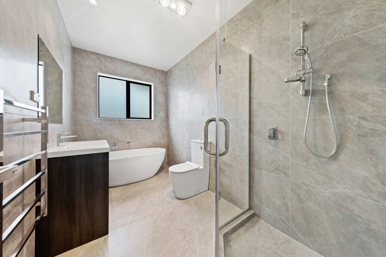 Photo of property in 12 Lippiatt Crescent, Pokeno, 2402