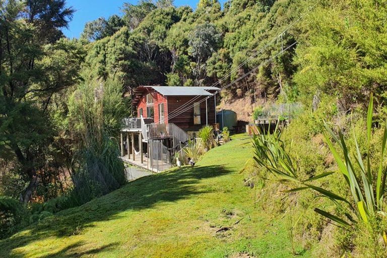 Photo of property in 8a Schoolhouse Bay Road, Kawau Island, 0920