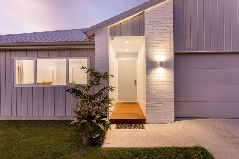 Photo of property in 17 Kohekohe Road, Papamoa Beach, Papamoa, 3118