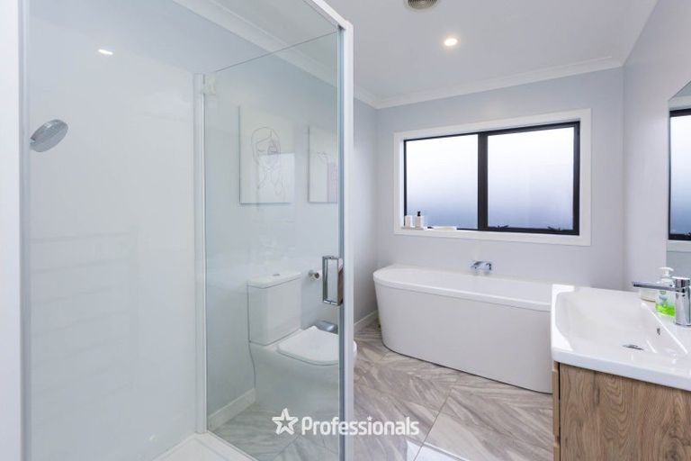 Photo of property in 10 Kerrigan Crescent, Wallaceville, Upper Hutt, 5018